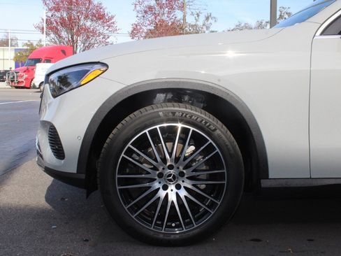 Certified 2025 Mercedes-Benz GLC 300 GLC 300 image 10