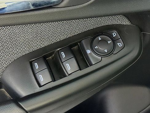 Used 2021 Chevrolet TrailBlazer LT w/ Premium Seating Package image 18