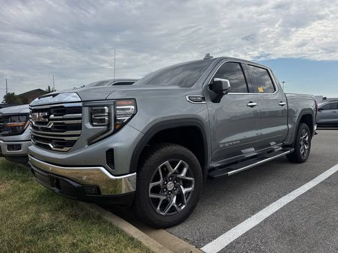 Used 2025 GMC Sierra 1500 SLT w/ SLT Premium Plus Package AWD/4WD image 1