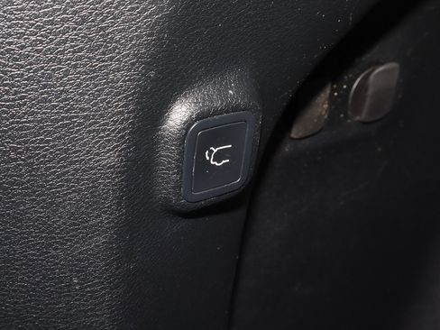 Used 2020 Jeep Cherokee Latitude Plus image 19