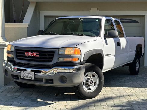 Used 2005 GMC Sierra 2500 W/T image 25