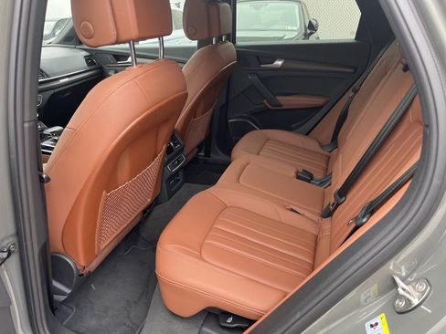 Used 2023 Audi Q5 2.0T Premium Plus w/ Premium Plus Package AWD/4WD image 6