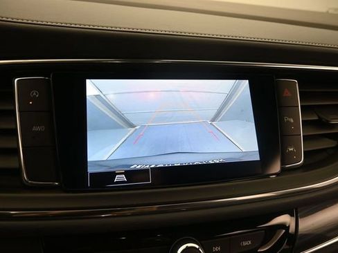 Used 2023 Buick Enclave Essence AWD/4WD image 40