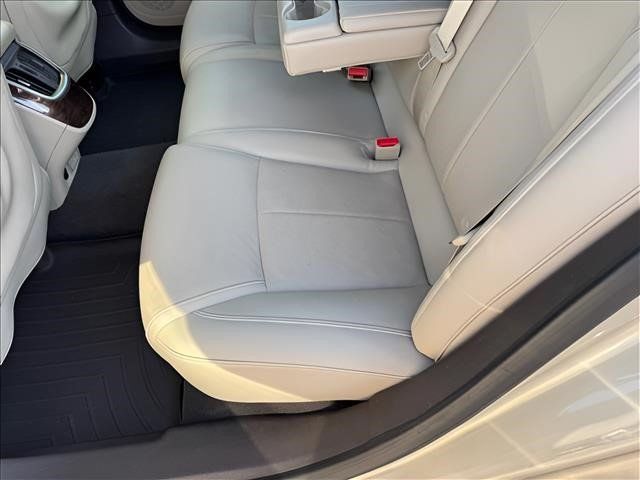 Used 2015 Buick LaCrosse Premium w/ Driver Confidence Package #1 FWD image 9