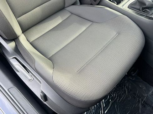 Used 2019 Volkswagen e-Golf SE image 34