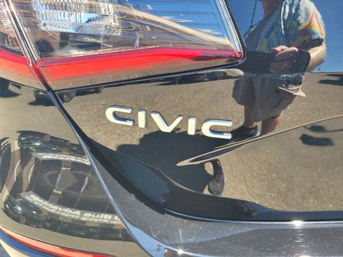 Used 2024 Honda Civic Sport image 7