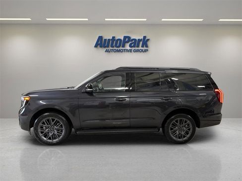 New 2026 Ford Expedition Platinum w/ Stealth Appearance Package image 4