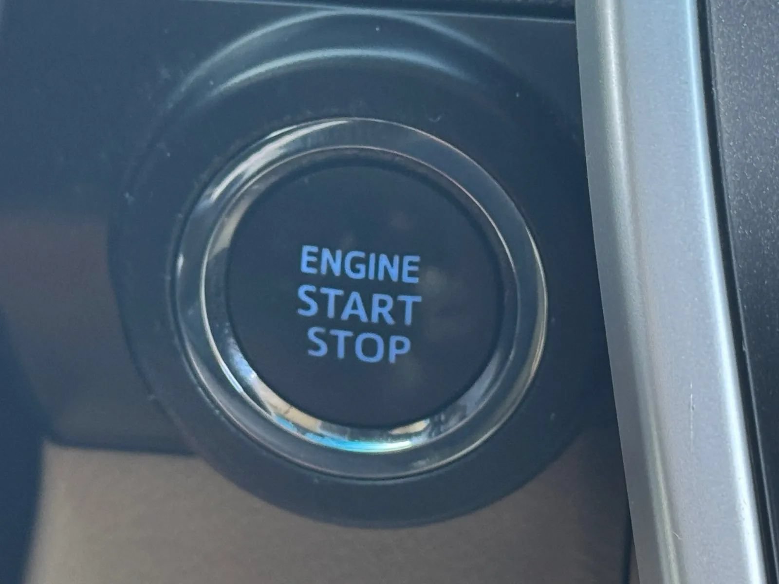 Used 2015 Toyota Camry XLE w/ Convenience Package FWD image 26