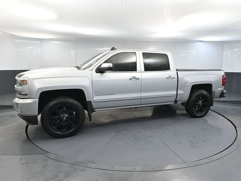 Used 2017 Chevrolet Silverado 1500 LTZ Z71 image 11