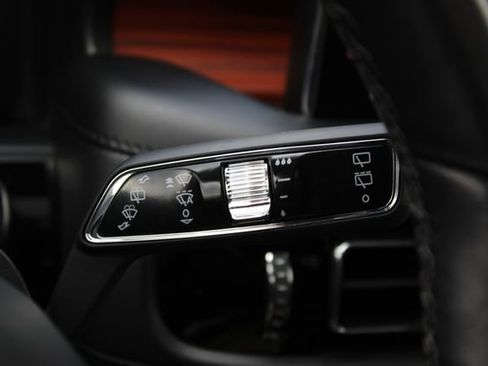 Used 2023 Lincoln Nautilus Reserve AWD/4WD image 19