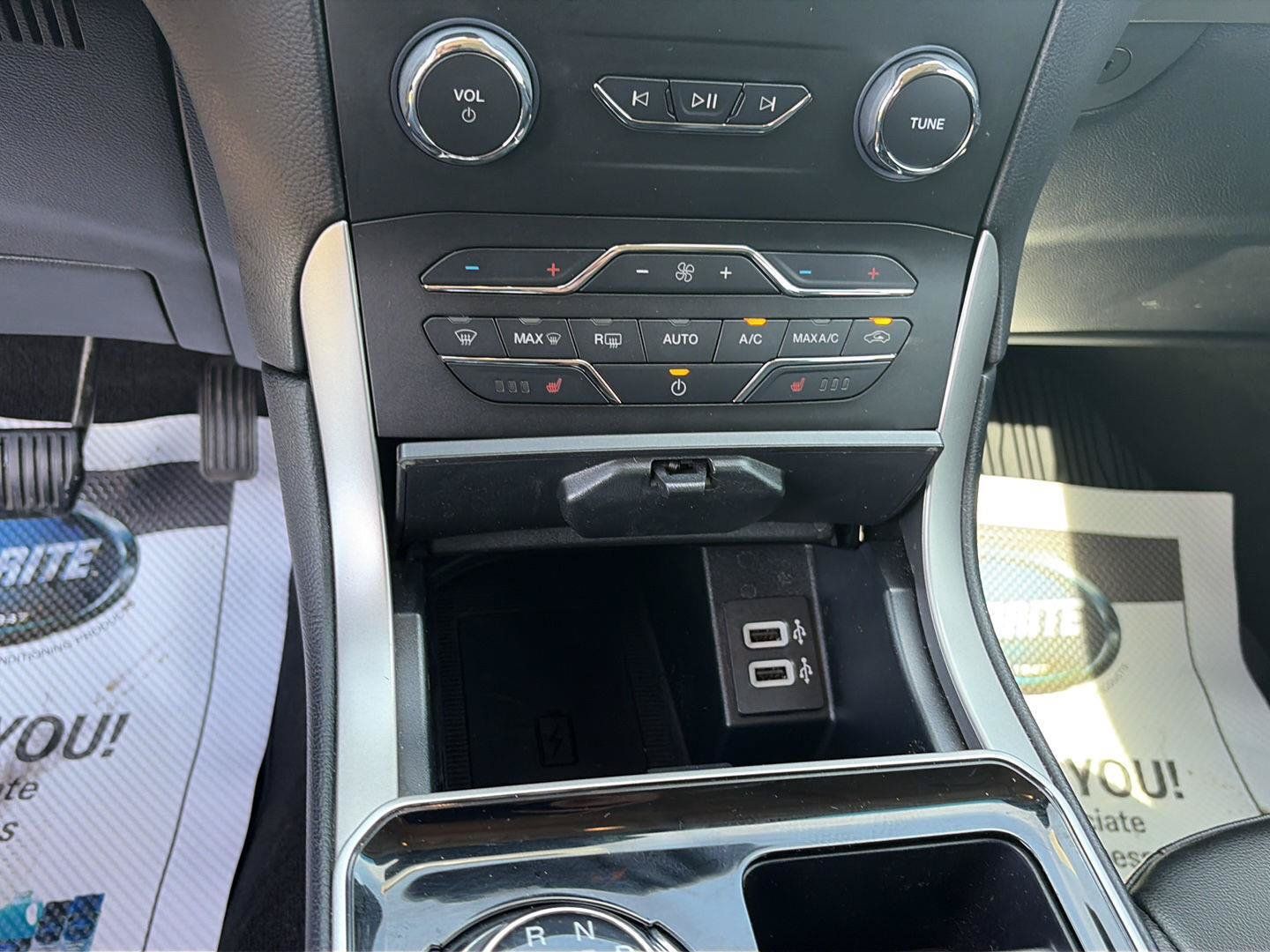 Used 2019 Ford Edge SEL w/ Equipment Group 201A AWD/4WD image 21