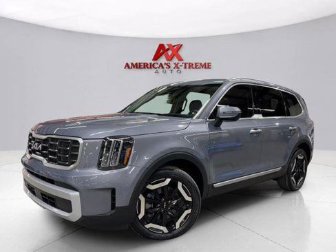 Used 2024 Kia Telluride S FWD image 2