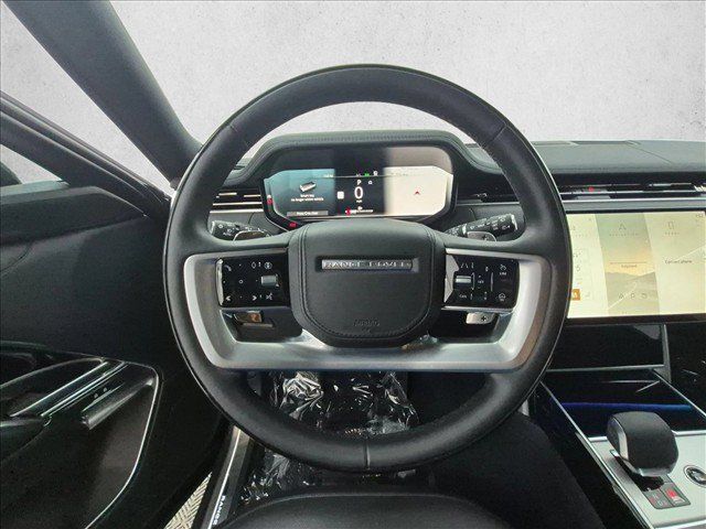 Certified 2025 Land Rover Range Rover SE AWD/4WD image 30
