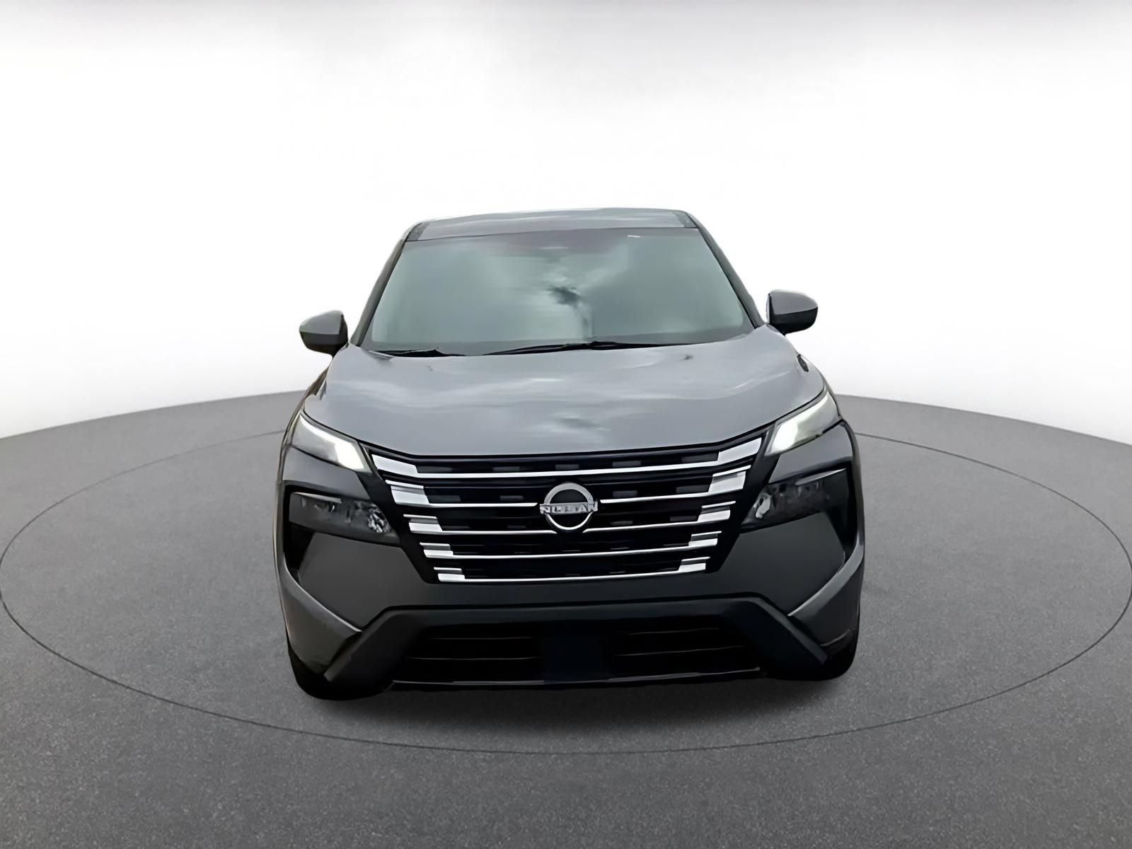 Used 2025 Nissan Rogue SV FWD image 4
