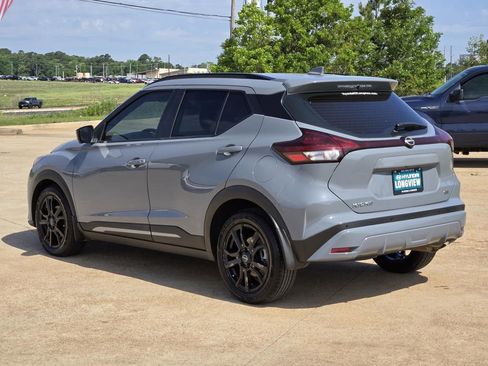 Used 2022 Nissan Kicks SR FWD image 4