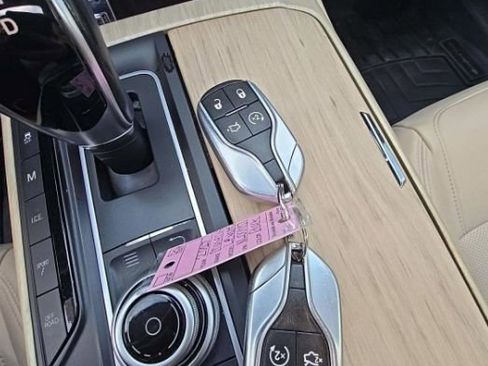 Used 2017 Maserati Levante w/ Sport Package image 36