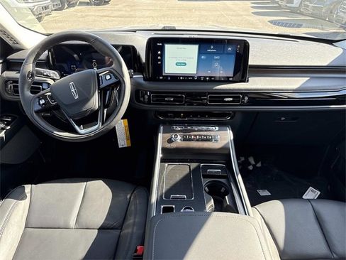 New 2026 Lincoln Aviator Reserve image 17
