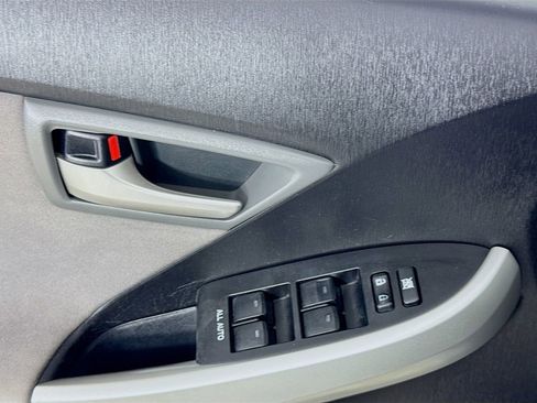 Used 2015 Toyota Prius Three FWD image 21