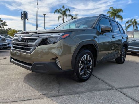 Certified 2025 Subaru Forester Premium w/ Protection Package image 8