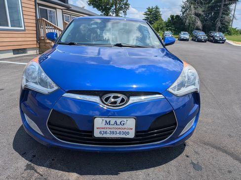 Used 2013 Hyundai Veloster w/ Style Pkg FWD image 9