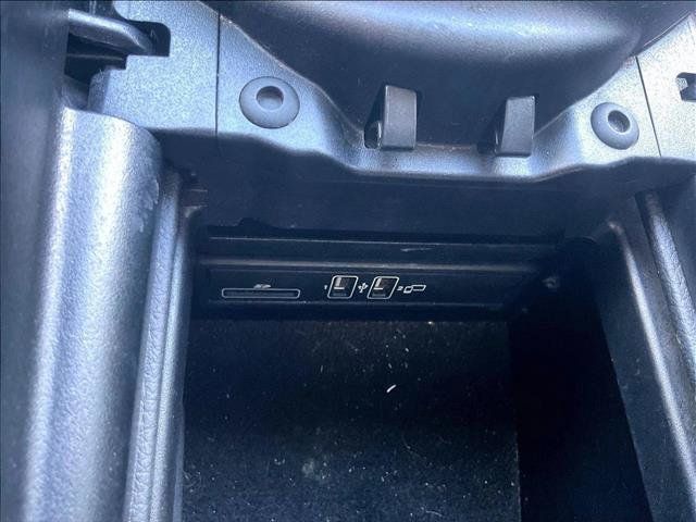 Used 2017 Mercedes-Benz E 300 image 24