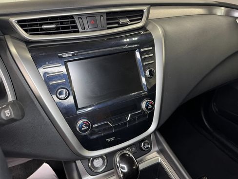 Used 2024 Nissan Murano SV AWD/4WD image 18