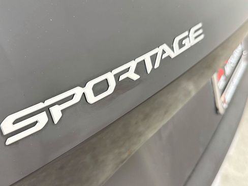 Used 2025 Kia Sportage EX FWD image 38