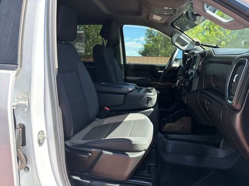 Used 2020 Chevrolet Silverado 3500 LT AWD/4WD image 33