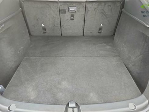 Used 2023 Tesla Model Y Performance image 15