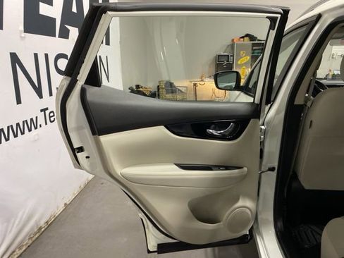 Certified 2022 Nissan Rogue Sport SV image 23