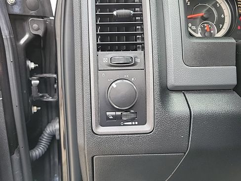 Used 2017 RAM 2500 Tradesman w/ Chrome Appearance Group AWD/4WD image 26