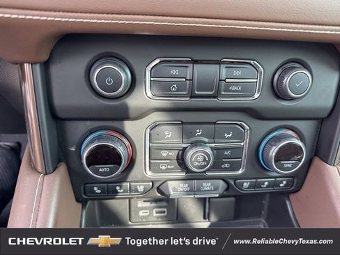 Used 2021 Chevrolet Suburban High Country w/ Premium Package 2 image 35