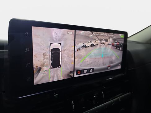 New 2026 Nissan Pathfinder SL FWD image 23