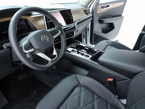 New 2026 Volkswagen Atlas SE image 19