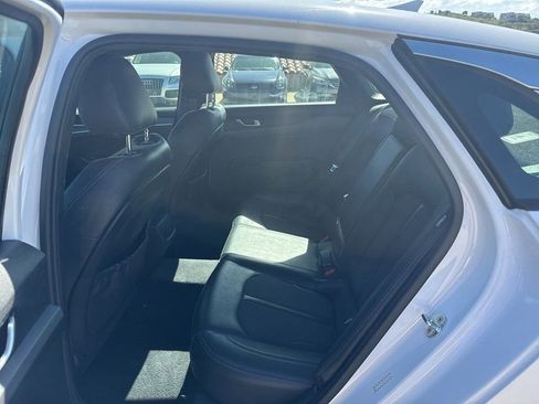 Used 2022 Kia K5 GT-Line image 10