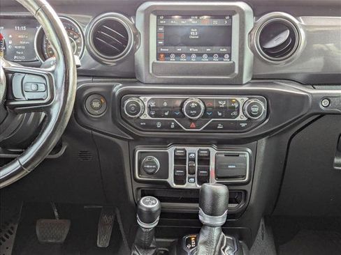 Used 2022 Jeep Gladiator Sport AWD/4WD image 13
