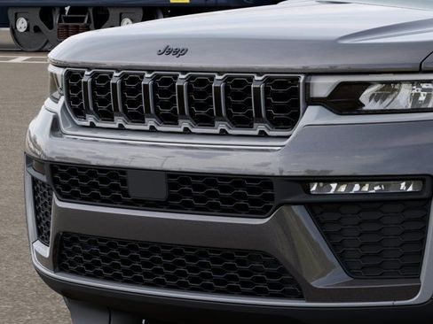 New 2026 Jeep Grand Cherokee L Limited w/ Limited Altitude Package AWD/4WD image 11