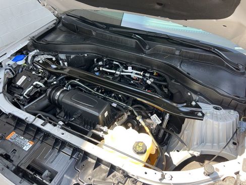 Used 2024 Ford Explorer Limited image 31