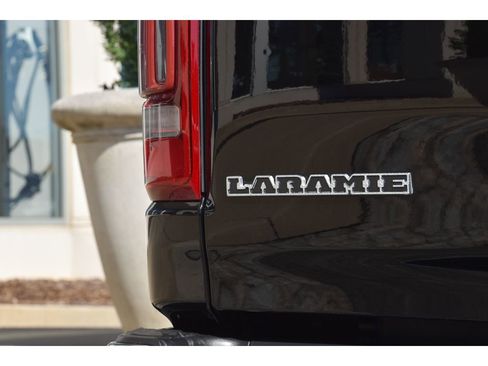 Used 2019 RAM 1500 Laramie image 27