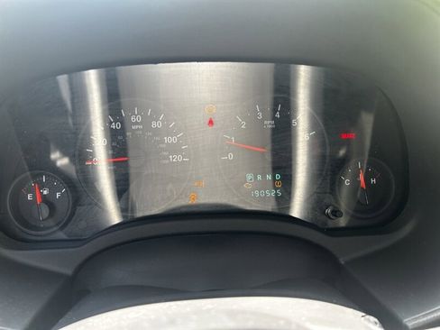 Used 2012 Jeep Patriot Latitude w/ Sun/Sound Group AWD/4WD image 29