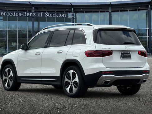 Used 2025 Mercedes-Benz GLB 250 4MATIC image 6