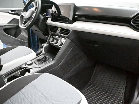 Certified 2025 Volkswagen Taos S AWD/4WD image 19