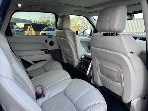 Used 2014 Land Rover Range Rover Sport HSE image 19
