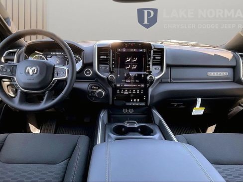 New 2026 RAM 1500 4x4 Crew Cab image 10