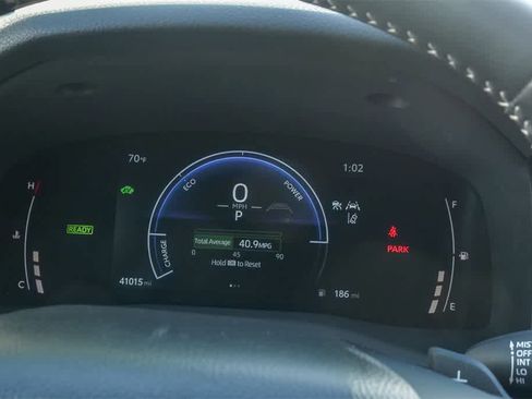 Used 2025 Toyota Camry SE image 20