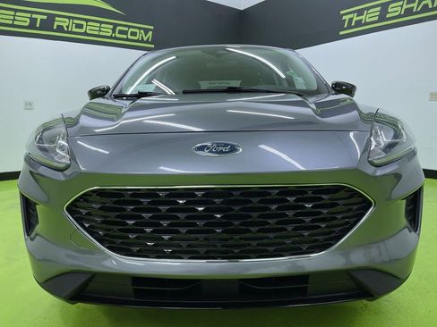 Used 2021 Ford Escape SE w/ SE Sport Appearance Package image 3