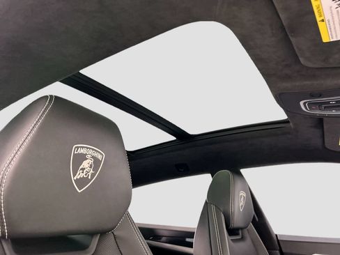 Used 2020 Lamborghini Urus AWD/4WD image 20