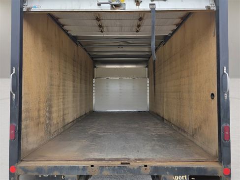 Used 2019 Ford E-350 and Econoline 350 Super Duty image 12