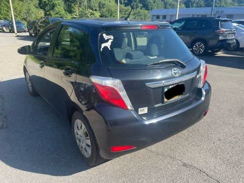 Used 2013 Toyota Yaris L FWD image 4