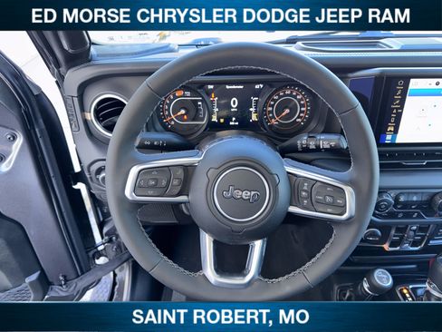 New 2025 Jeep Wrangler Sahara AWD/4WD image 21